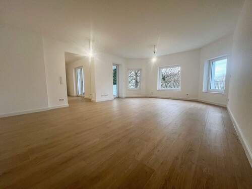 Wohnzimmer - 3 Zimmer Etagenwohnung zur Miete in Hamburg