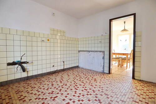 Küche mit Blick ins Esszimmer - 