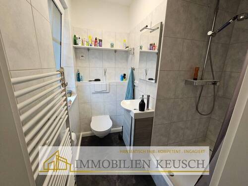 Gäste WC mit Dusche - 