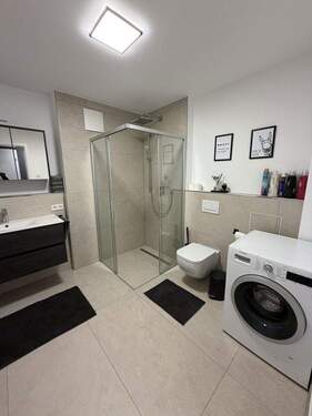 Badezimmer - Terrassenwohnung mit 83,80 m&sup2; in Deggendorf zur Miete