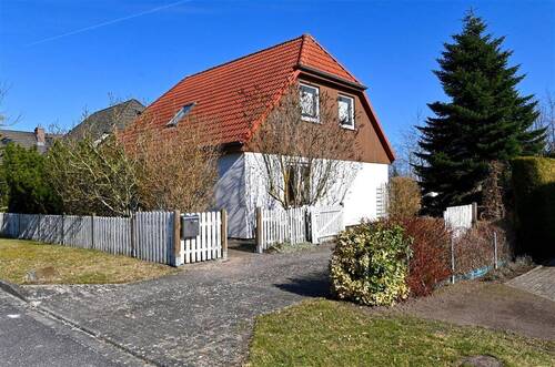 Hausansicht - Einfamilienhaus in Brandshagen nur 10 km von Stralsund entfernt