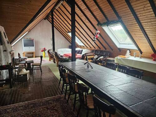 Haupt-WHG Dachstudio - 