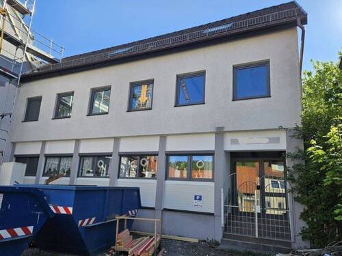 Ansicht von Straße - 1 Zimmer Mehrfamilienhaus, Wohnhaus zum Kaufen in Heidenheim