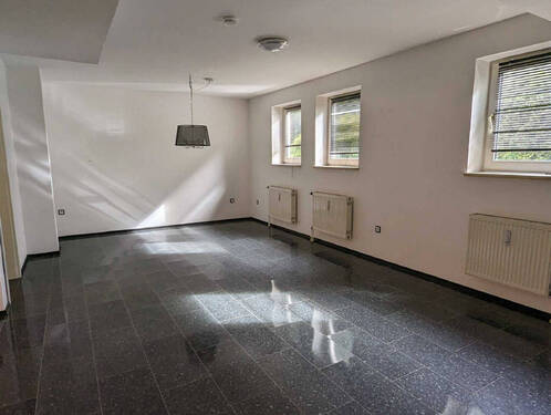 Wohnraum - 4 Zimmer Etagenwohnung zum Kaufen in Bad Birnbach