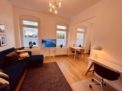 Bild 1 - Komplett sanierte, möblierte 1,5-Zimmer-Wohnung mit Weitblick in Oberschöneweide