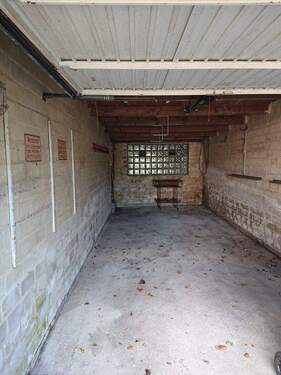 Garage - 