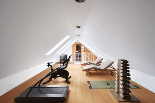 Spitzboden - 3 Zimmer Etagenwohnung zum Kaufen in München