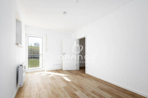 Büro - Etagenwohnung mit 83,20 m&sup2; in Lappersdorf zum Kaufen