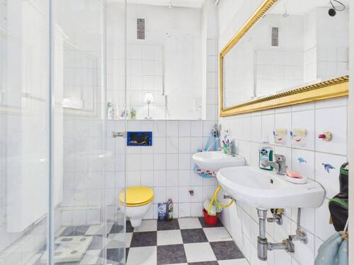 Innenliegendes Badezimmer - 
