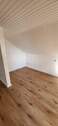 Neuer Bodenbelag, lackierte Wände/Decken - 1 Zimmer Etagenwohnung in Molfsee
