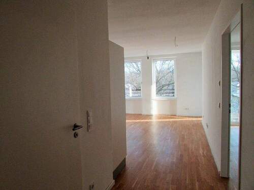 Flur - 2 Zimmer Etagenwohnung zur Miete in Wolfsburg