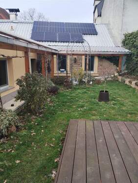Garten und PV -Dach - 