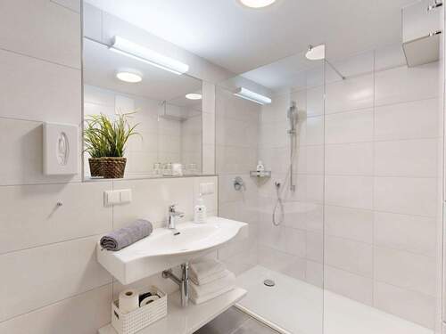 Duschbad im 1. Dachgeschoss - 