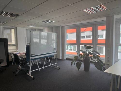 Büro 3.OG - Büro mit 130,00 m&sup2; in Stuttgart zur Miete