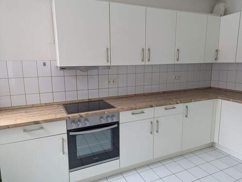 Moderne Küche - 3 Zimmer Etagenwohnung in Ammersbek