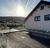 PERL: 95 M² RENOVIERTE WOHNUNG IN SEHR GUTER WOHNLAGE + GRO?ER BALKON!