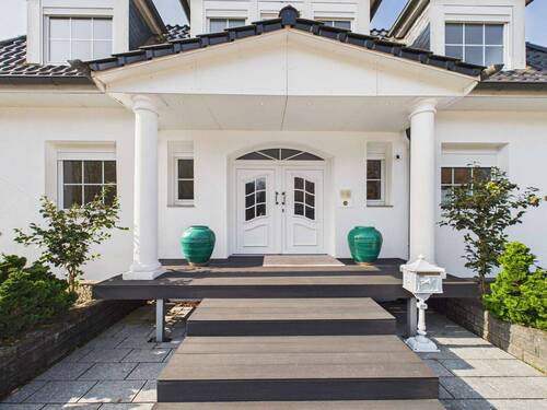 Das Tor zum Glück - 9 Zimmer Einfamilienhaus zum Kaufen in Dassendorf