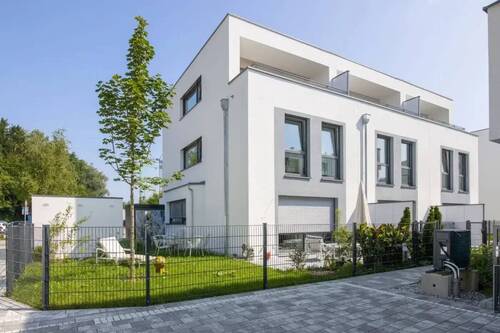 Hausbeispiel - 5 Zimmer Doppelhaushälfte in Fürth