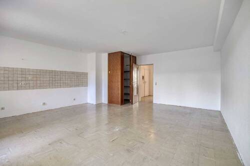 Wohn-/Küchenbereich - 2 Zimmer Etagenwohnung zur Miete in Düsseldorf