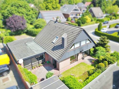 Außenansicht - 7 Zimmer Einfamilienhaus zum Kaufen in Leer (Ostfriesland) / Loga