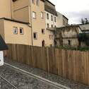 Hintereingang Grundstück - Mehrfamilienhaus, Wohnhaus in Colditz