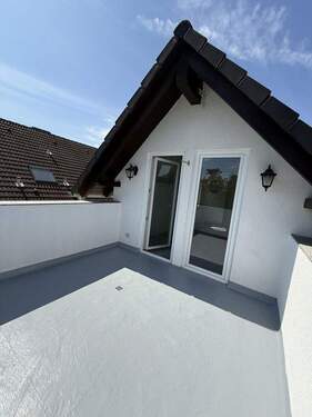 Balkon 2 - Doppelhaushälfte mit 210,00 m&sup2; in Gau-Bischofsheim zum Kaufen