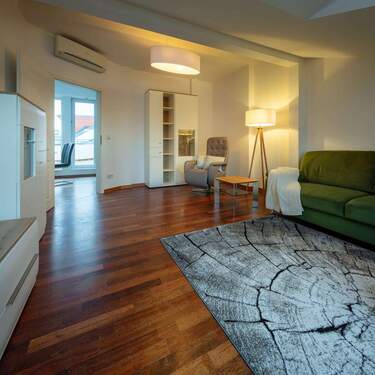 Wohnzimmer - Etagenwohnung mit 100,30 m&sup2; in Berlin zur Miete