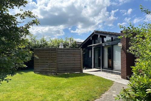 Hausansicht - Ferienidylle an der Nordsee - Ferienhaus mit Garten in Fedderwardersiel!