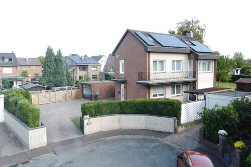 Hausansicht - Einfamilienhaus mit 160,00 m² in Moers zum Kaufen