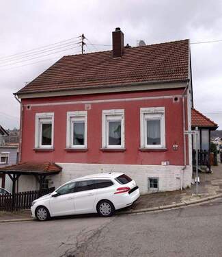 Bild 1 - Freistehendes Einfamilienhaus mit ELW in Friedrichsthal