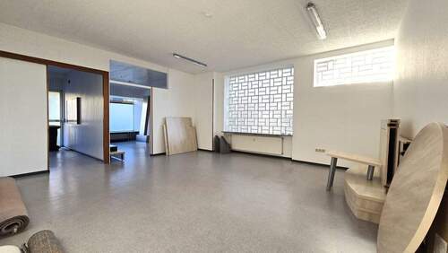 Gewerbeeinheit Zwischenraum - 