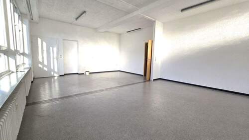 Gewerbeeinheit, großer Raum - 