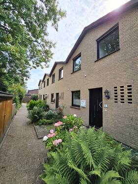 Vorderansicht - 4 Zimmer Reihenmittelhaus in Oldenburg