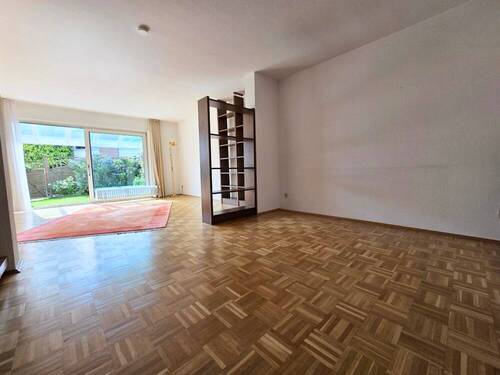 Wohn-/Esszimmer - 