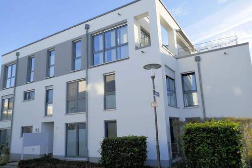 Blick auf die Nordseite - 2 Zimmer Etagenwohnung zum Kaufen in Erlangen