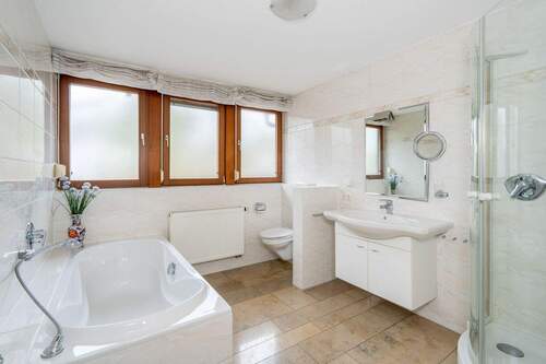 Schwaig Bad OG.jpg - 