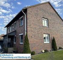 Repräsentatives Zweifamilienhaus - Leese