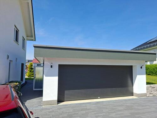 6 - Garage.jpg - 
