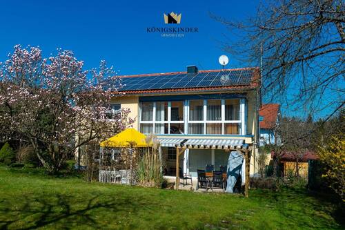 Ansicht mit Garten - 9 Zimmer Mehrfamilienhaus, Wohnhaus in Pforzheim