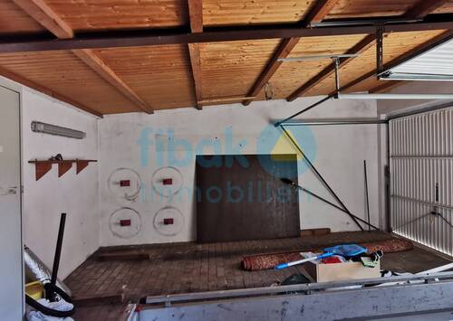 Garage - 4 Zimmer Doppelhaushälfte zum Kaufen in Kitzscher