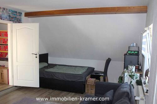 Giebelzimmer im DG - 