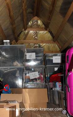 Abstellfläche im Spitzboden - 