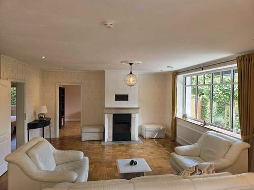 Wohnzimmer mit Kamin - 