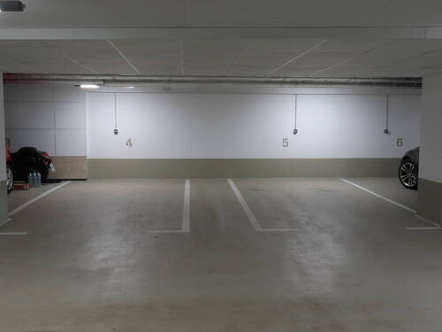 zwei übergroße Stellplätze - 