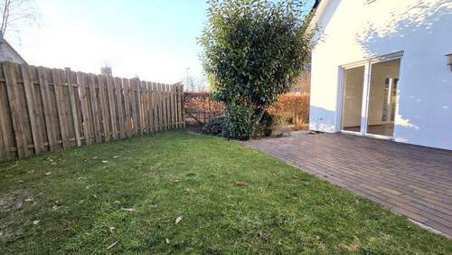 Pflegeleichter Garten - 4 Zimmer Einfamilienhaus in Delmenhorst