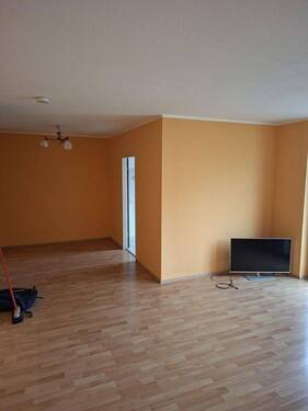 Wohnzimmer - 3 Zimmer Etagenwohnung zum Kaufen in Hilden