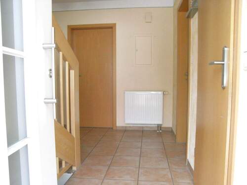 Eingangsbereich - 5 Zimmer Einfamilienhaus zum Kaufen in Altfraunhofen