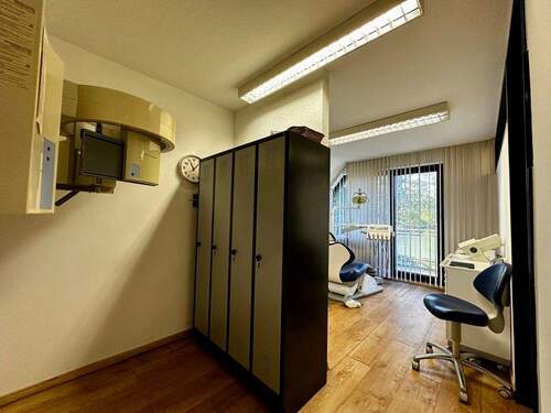 Behandlungszimmer 1 - 