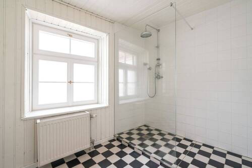 Badezimmer 1. OG - 