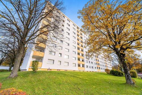 Titelbild - Charmante 3-Zimmer-Wohnung mit sonnigem Balkon: Ideal für Paare oder kleine Familien!